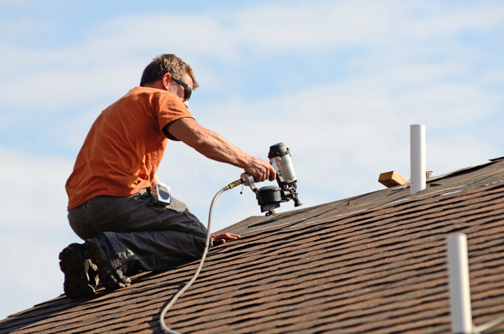 Maximizing Curb Appeal with Roofing: Trends and Tips