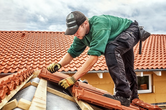 Benefits Of Choosing The Right Shingle Roof Replacement Company Palm Bay FL